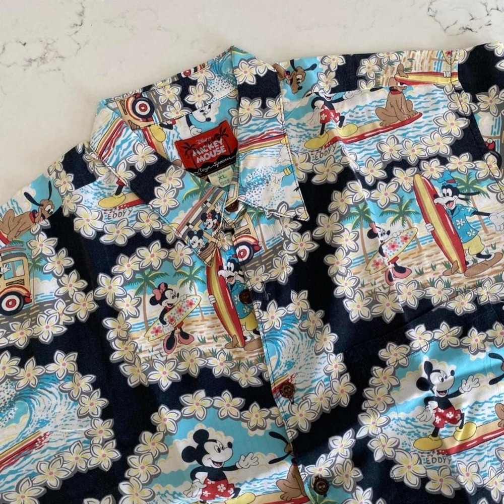 RARE Reyn Spooner Disney pattern Hawaiian shirt men's size‎ XL